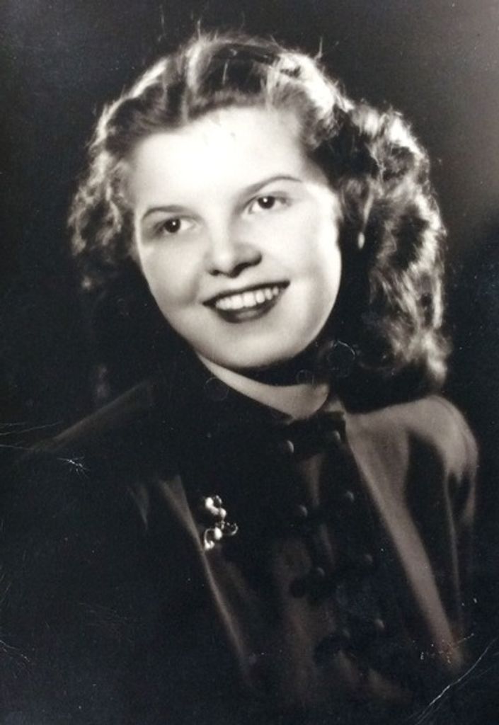 Vivian Rose Tozer Profile Photo