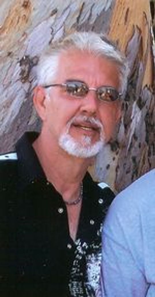 Robert (Bobby) W. Warren