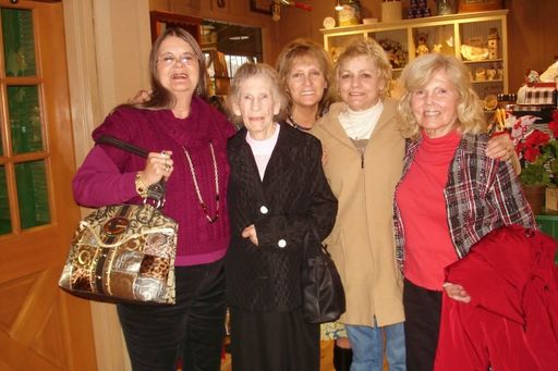 Edith  Mae Shillings photo gallery thumbnail 4 of 4