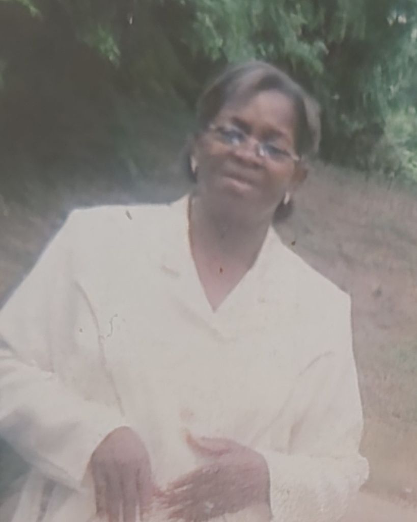 Mrs. Clauggie Gray