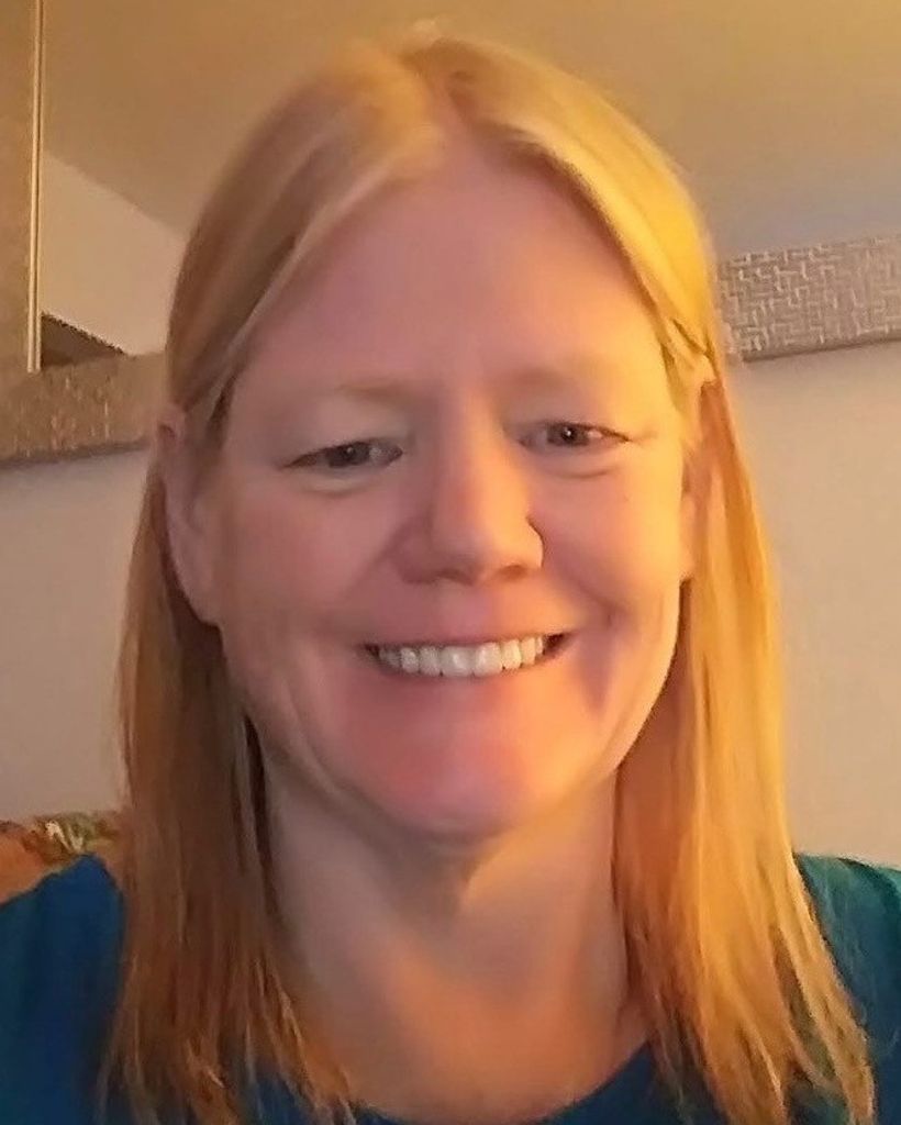 Ellen Mailhot Profile Photo