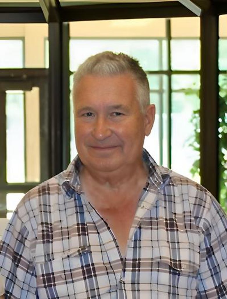 Robert Lee Maire