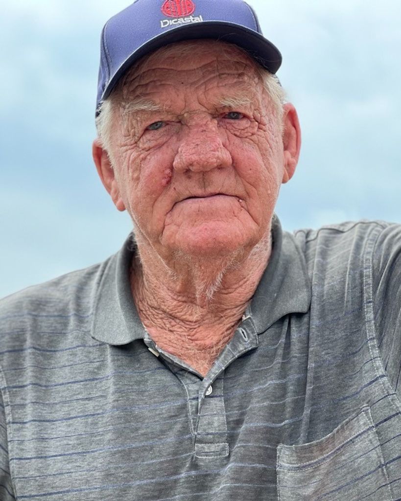 Lewis "Red" Donaldson Profile Photo