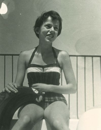 Leslie Diane Mason photo gallery thumbnail 25 of 51
