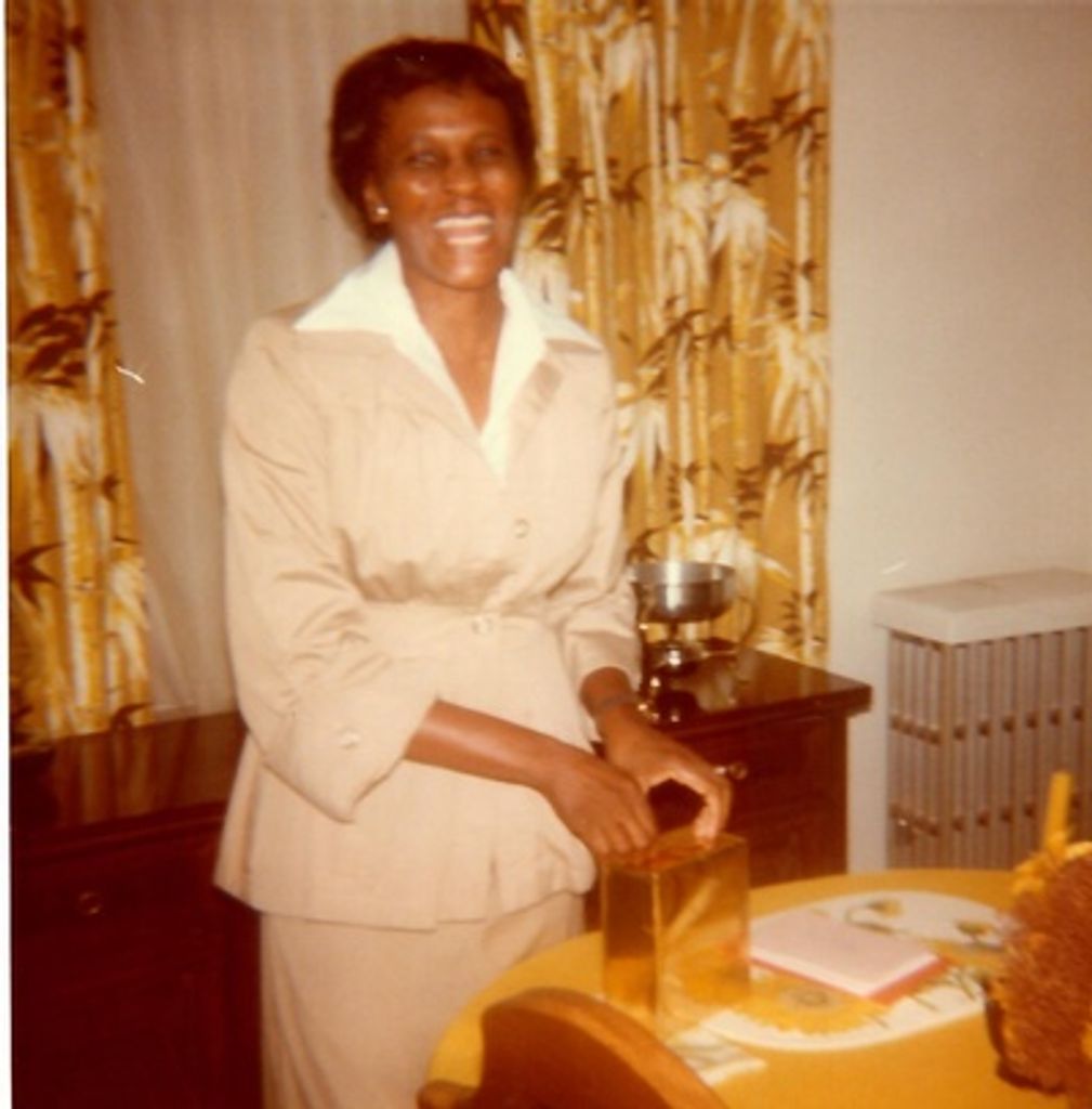 Mrs. Evelyn Gray