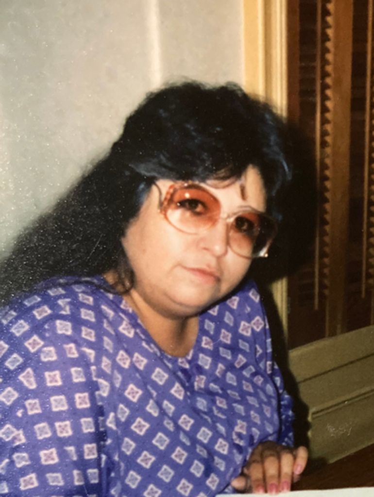 Linda Decoteau Profile Photo