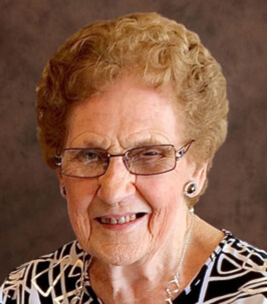 Eva Howard Profile Photo