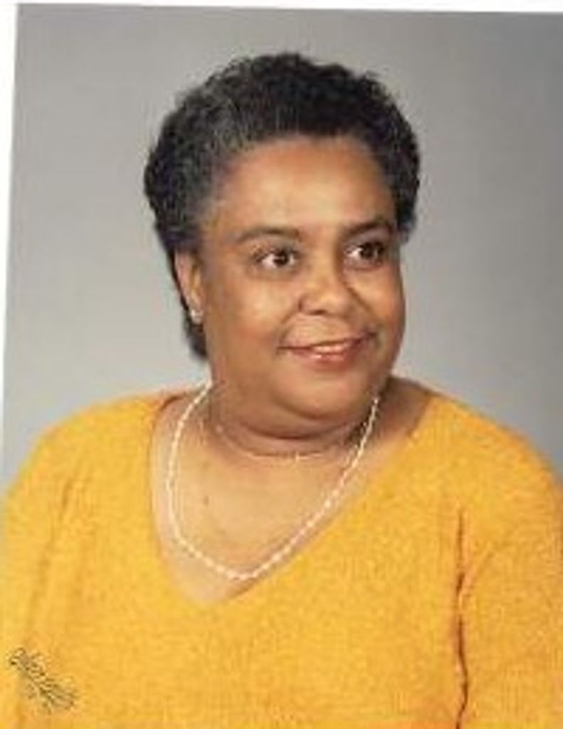 Lorraine Debnaun Profile Photo