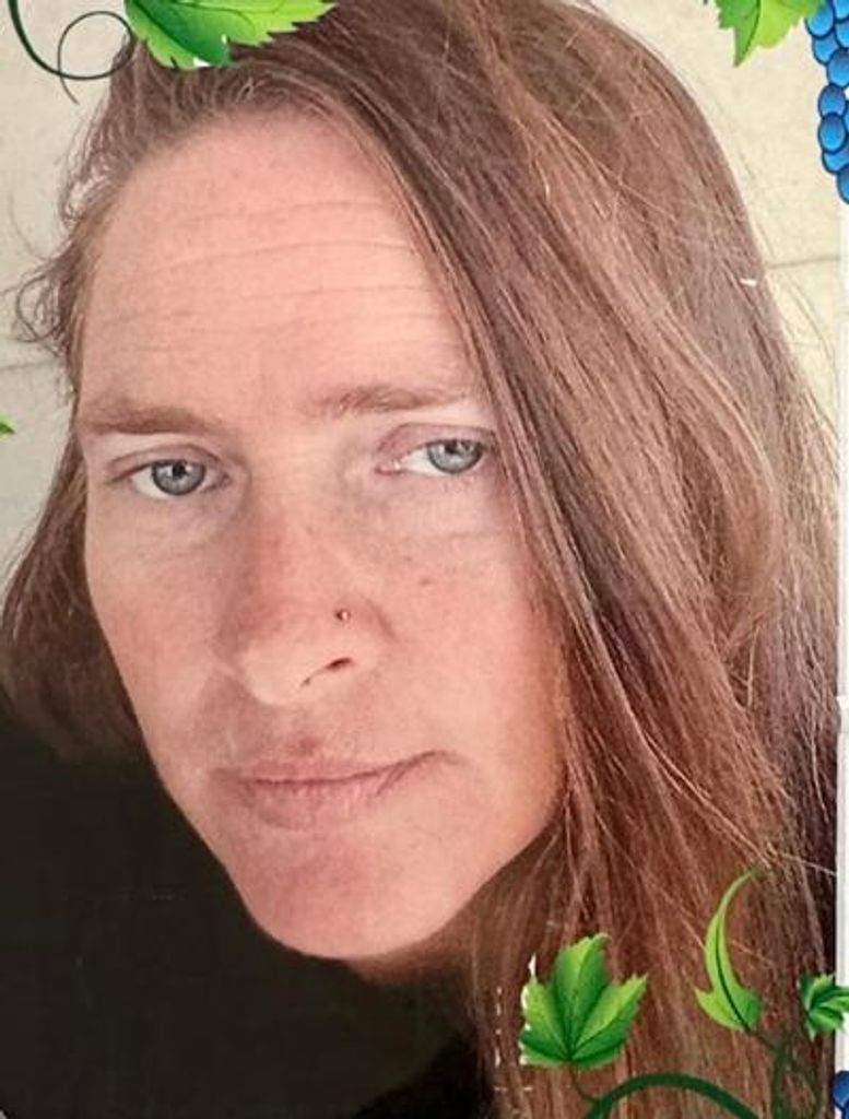 Violet Marie Chuites Profile Photo