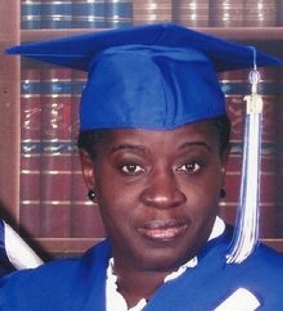Mrs Theresa Everett