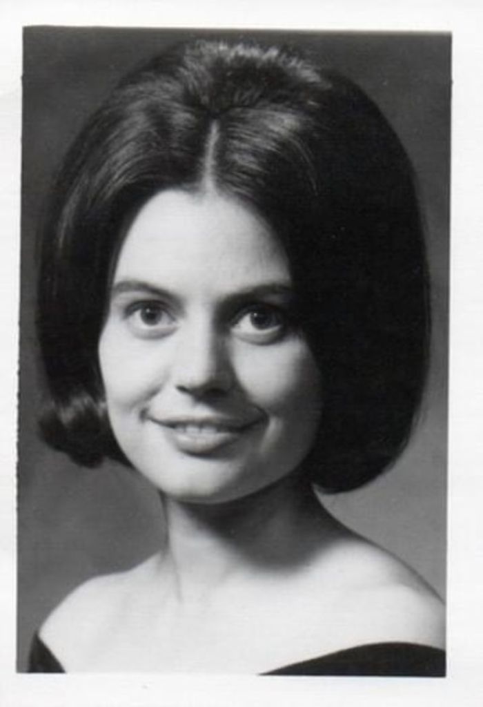 Anne Currie Bernhardt Profile Photo