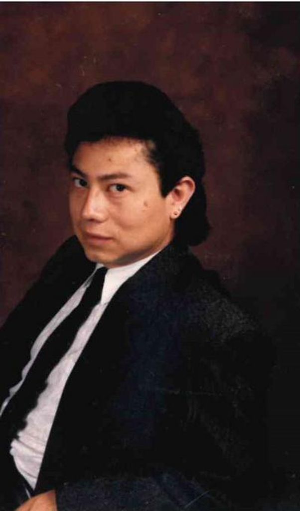 Carlos Ramiro Batres Profile Photo