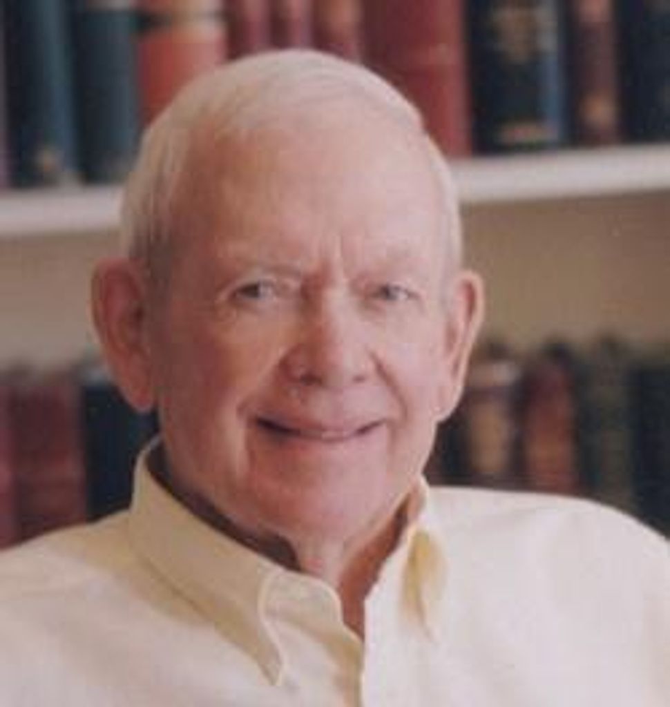 Fred W Hall,Jr