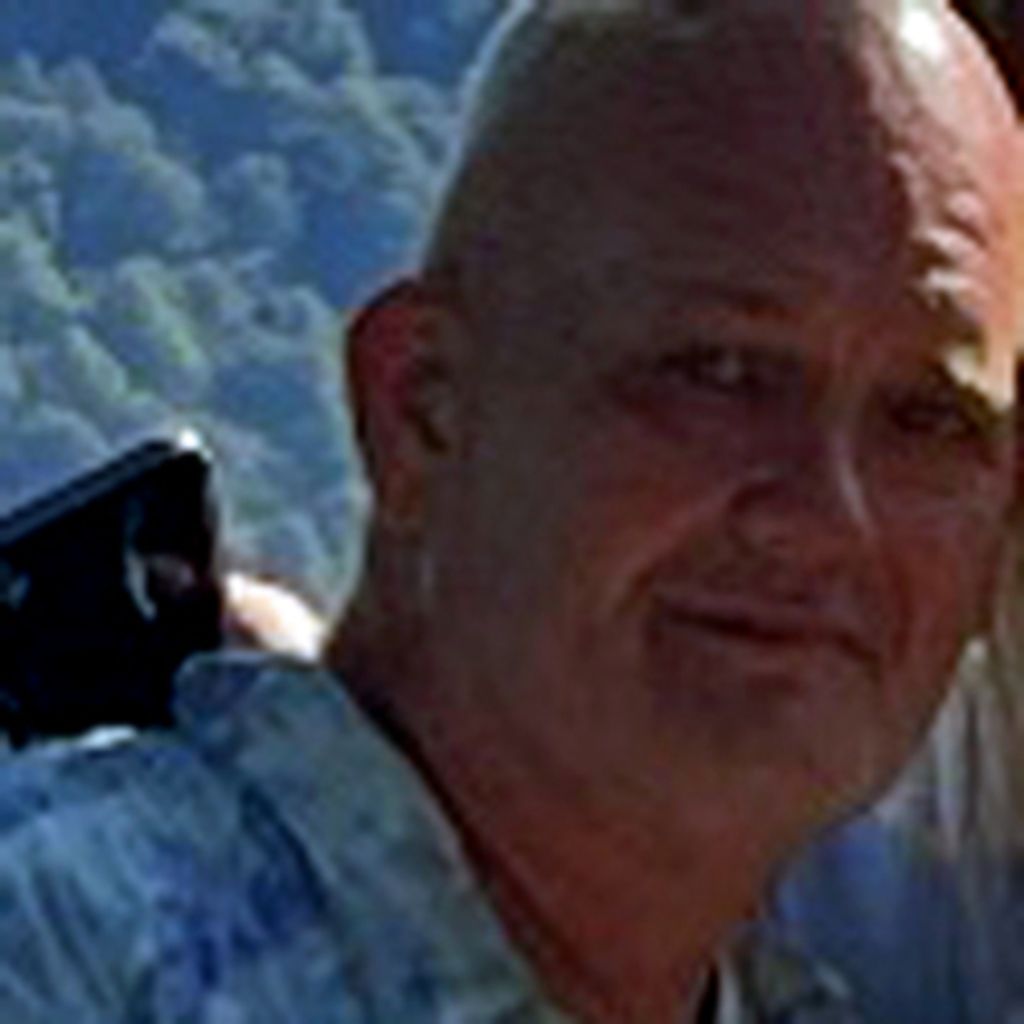 Joey Ray Walker Profile Photo