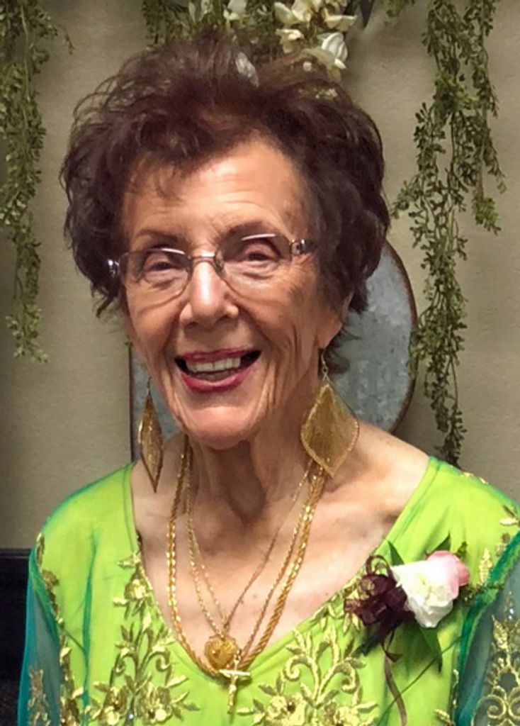 Lorraine Reis Profile Photo