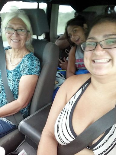 Yolanda C. Gonzalez photo gallery thumbnail 146 of 357