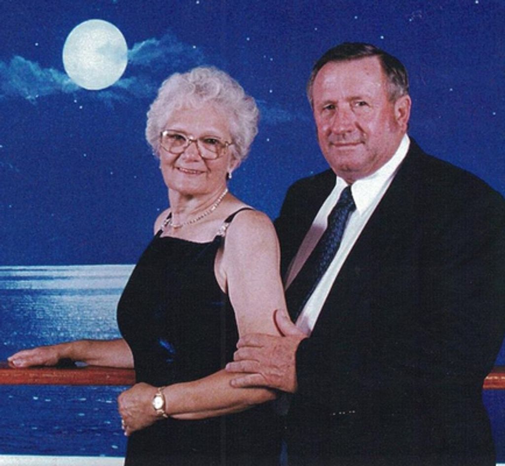 Donald & Esther Holgard Profile Photo