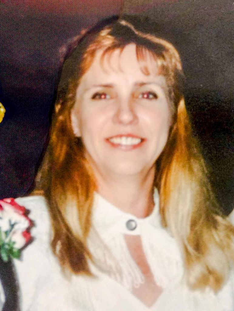 Patricia (Moman) Safarik