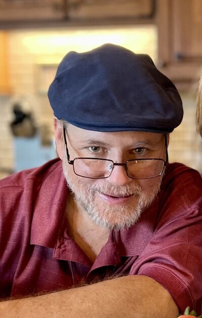 Christopher Hubert Robertson Profile Photo