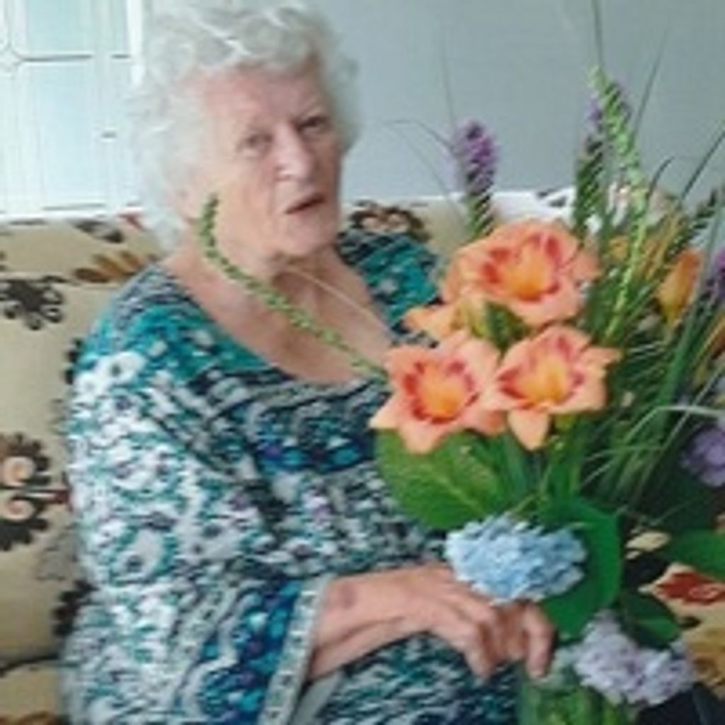 Kay Lou Lee