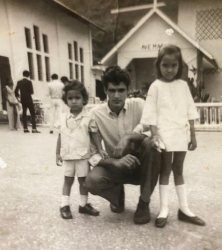Robert DeFreitas photo gallery thumbnail 3 of 23
