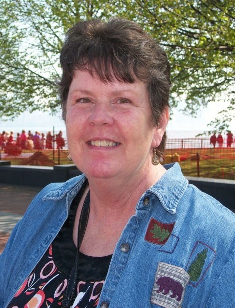 Linda "Sue" Grellner