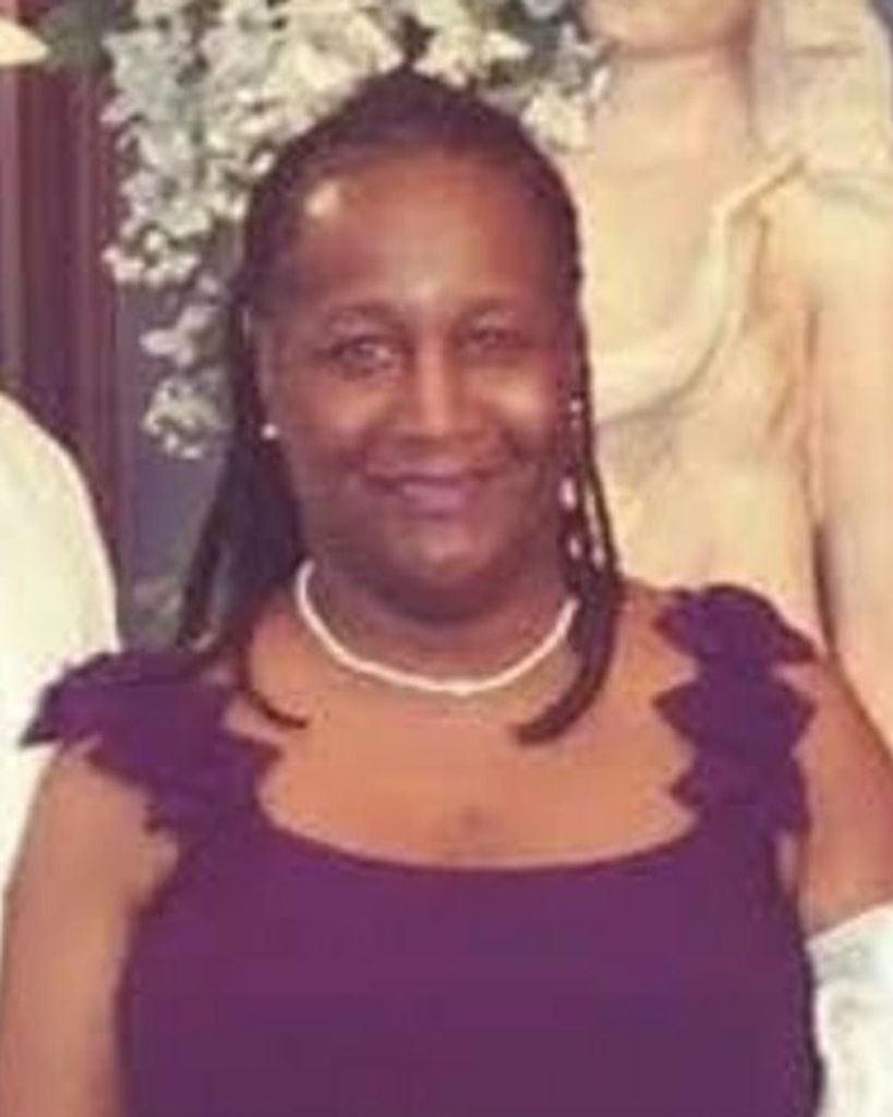 Vicki L Smith