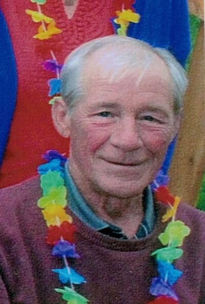 Edward (Dee) Loyala Barry Profile Photo