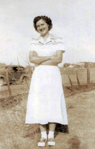 Pauline Dalton photo gallery thumbnail 4 of 72
