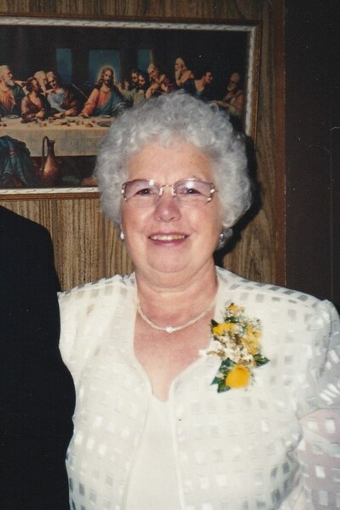Evelyn Mae Molyneux Profile Photo