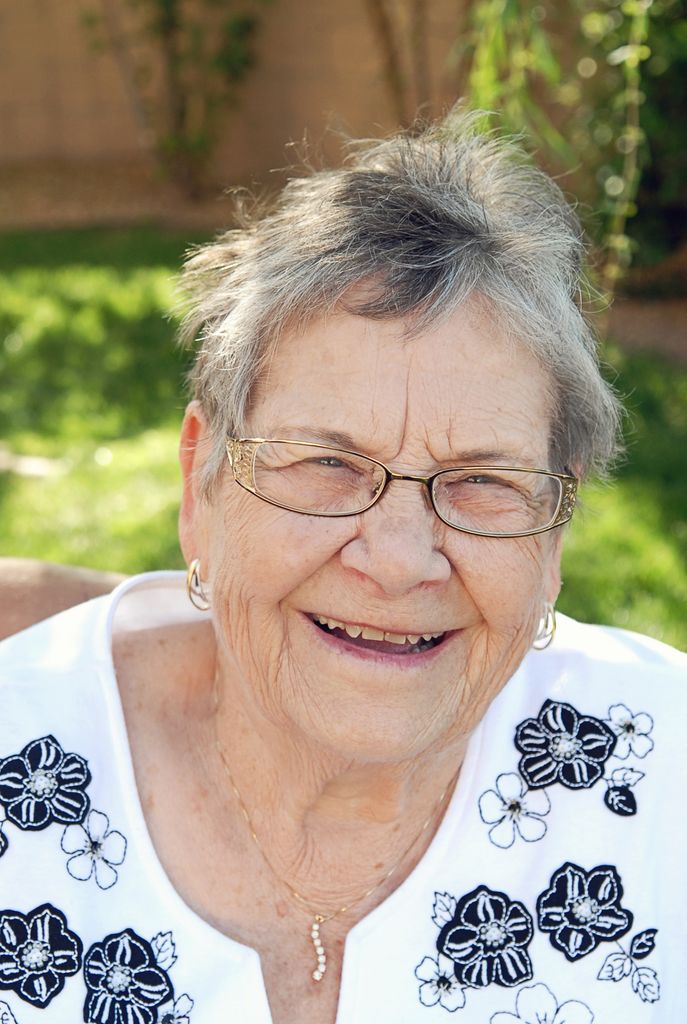 Kathryn "Katie" (Lacer)  Robinson