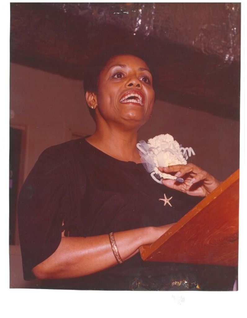 Dr. Gloria Ann (Mixon)  Mixon