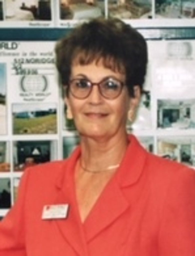 Arlene R Cattano - (Moxon)  Mullineaux Profile Photo