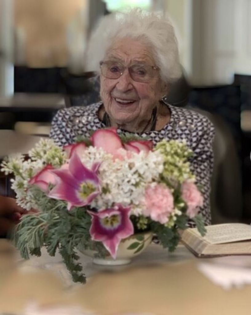 Lorraine Mckinnon Profile Photo