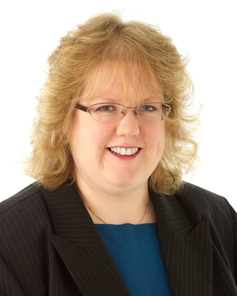 Lynne A Howells