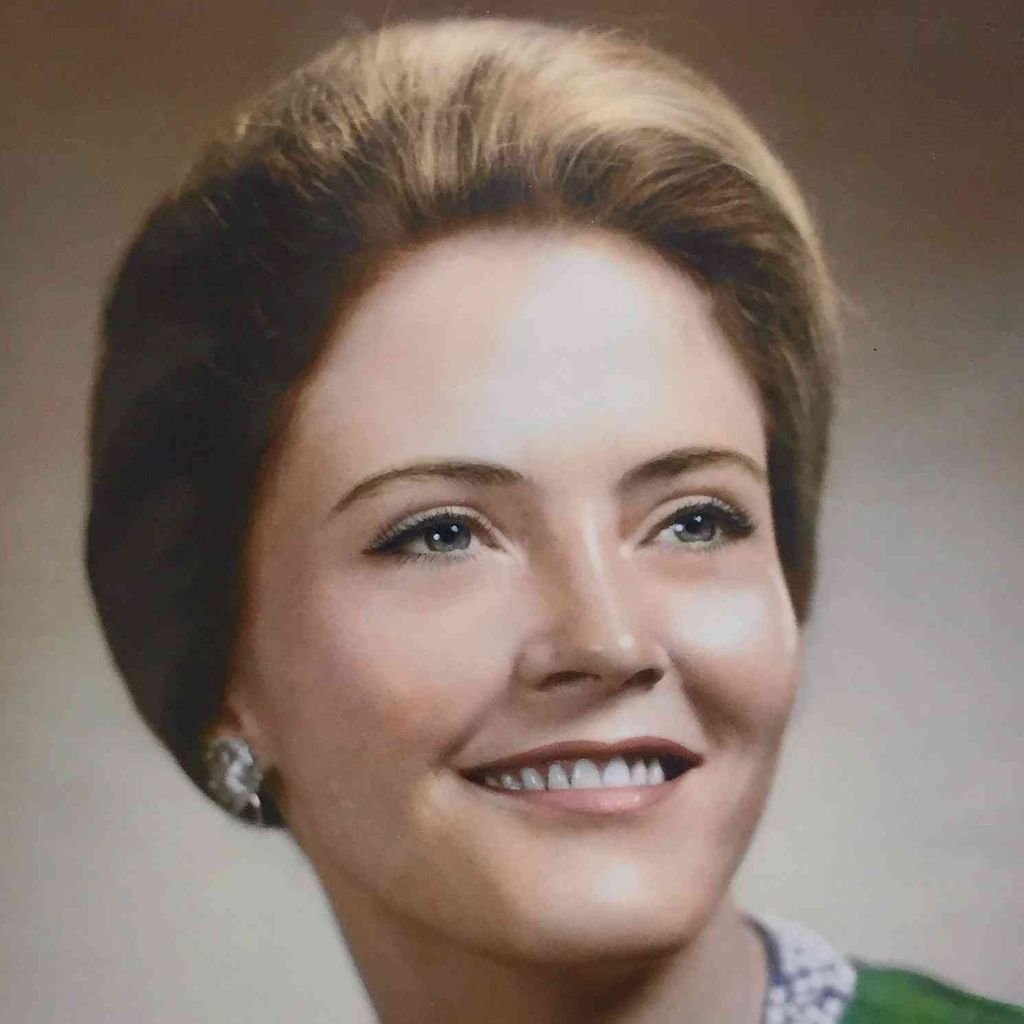 Elizabeth Booth Profile Photo