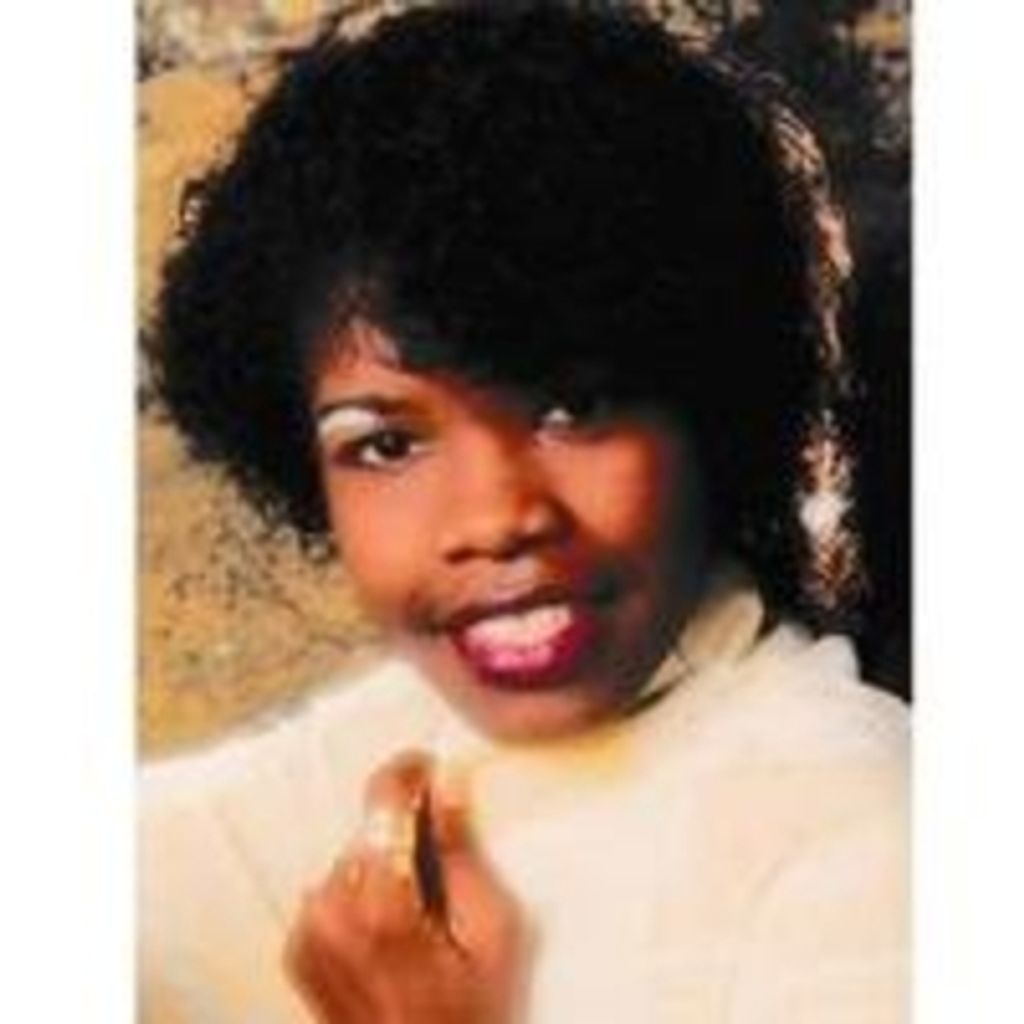 Shirlenia Handy