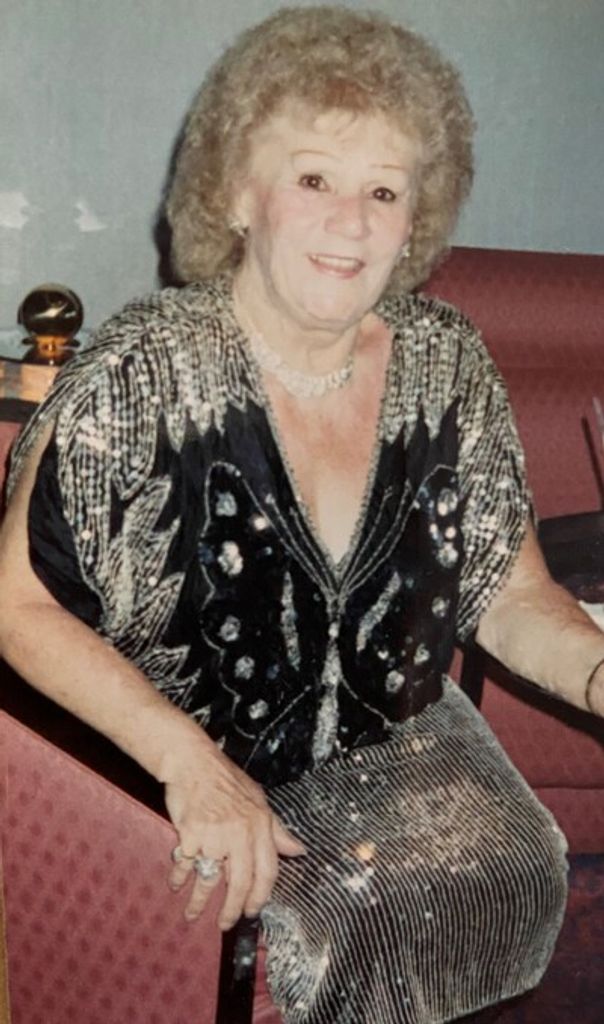 Dorothy E. Kuczminski (Nee Pomeroy)