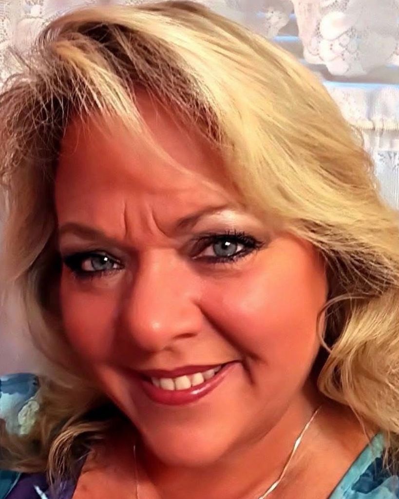 Laura E. Lewandowski Profile Photo