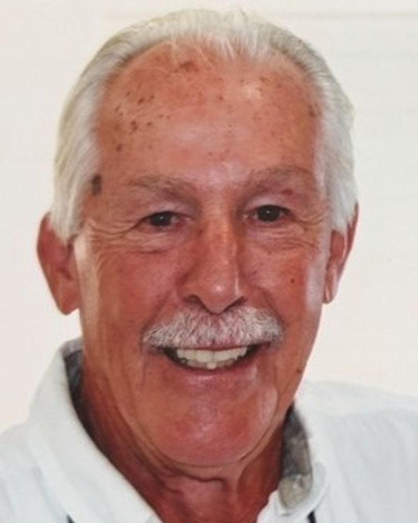 Lloyd L Slabach