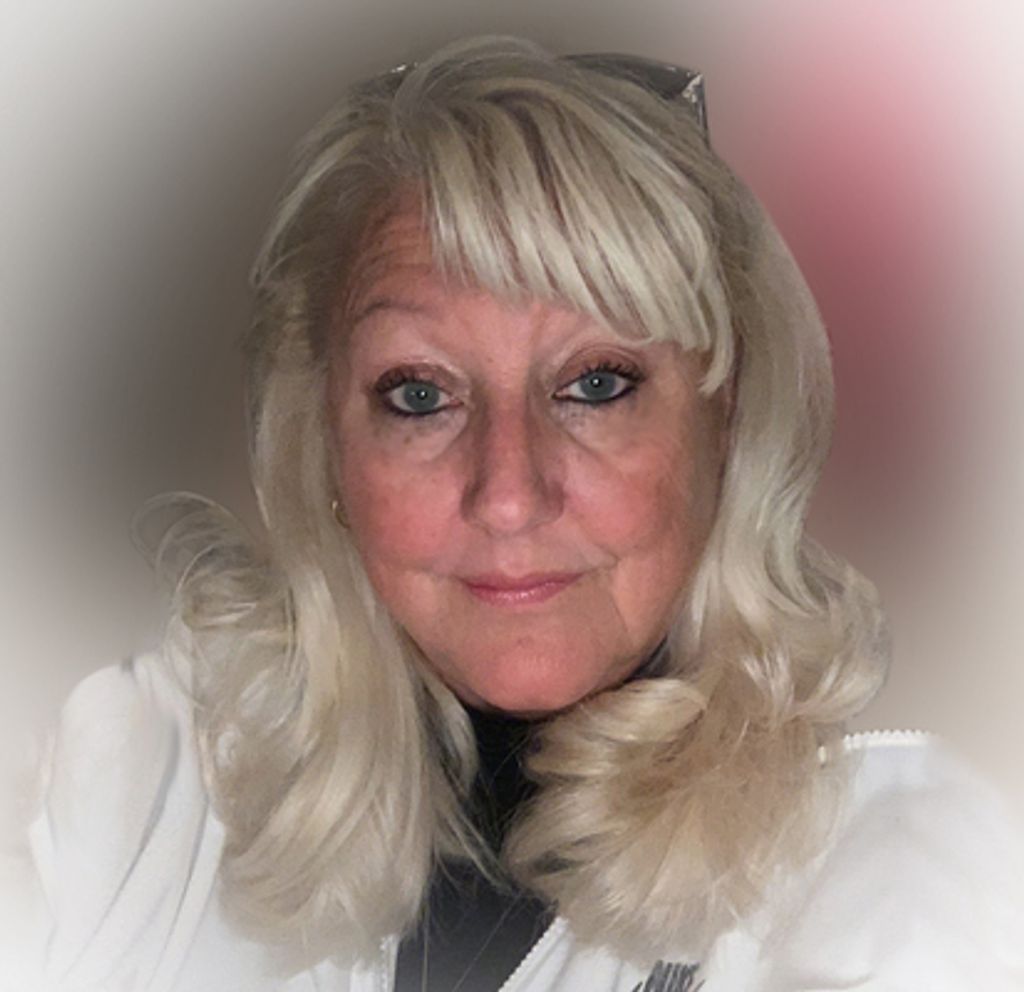 Donna Rae Siemaszkiewicz Profile Photo