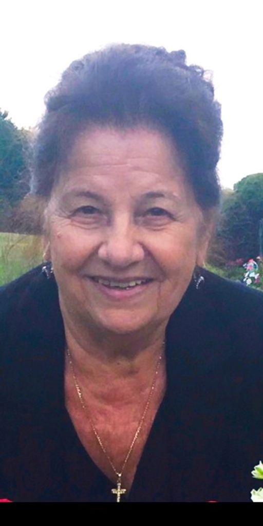 Anna Vouloukos Profile Photo