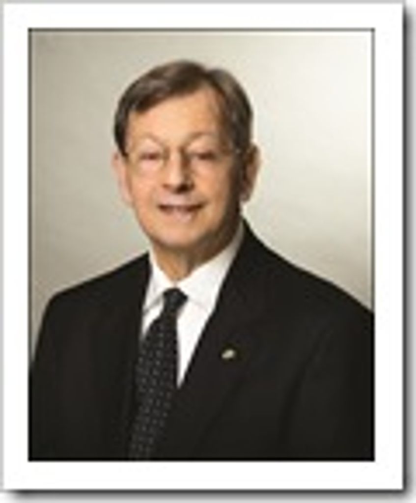 Robert L. “Bob” Dawson