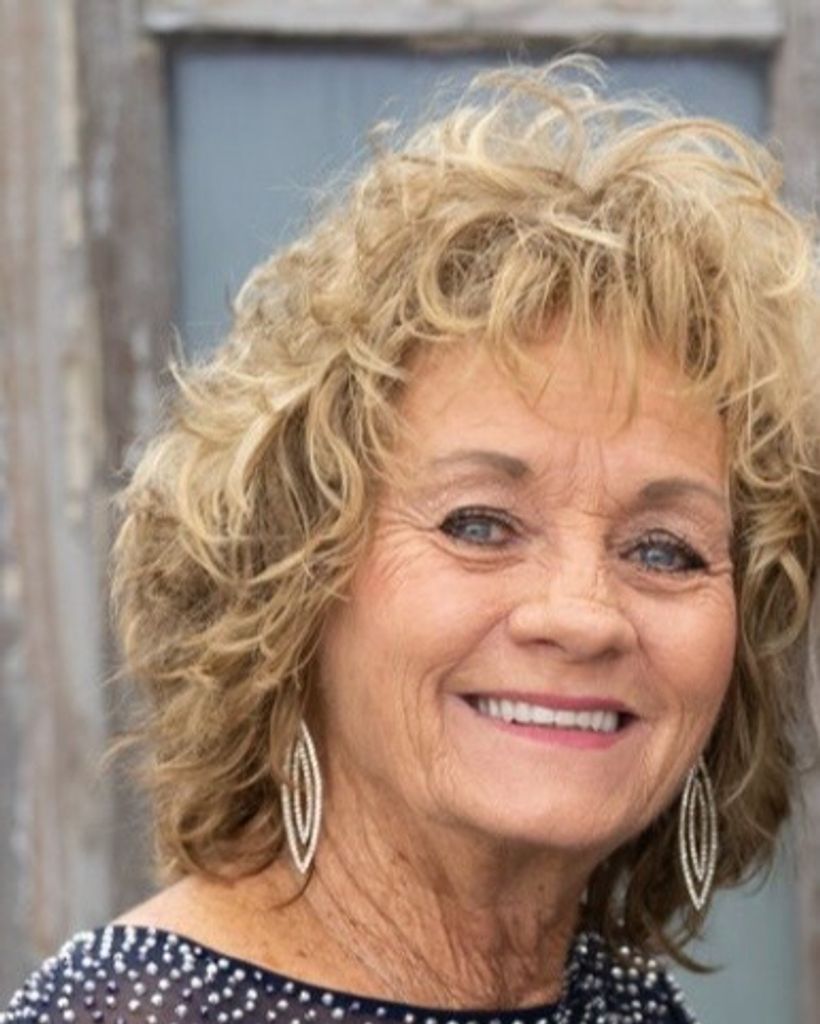 Debbie Hill Apple Profile Photo