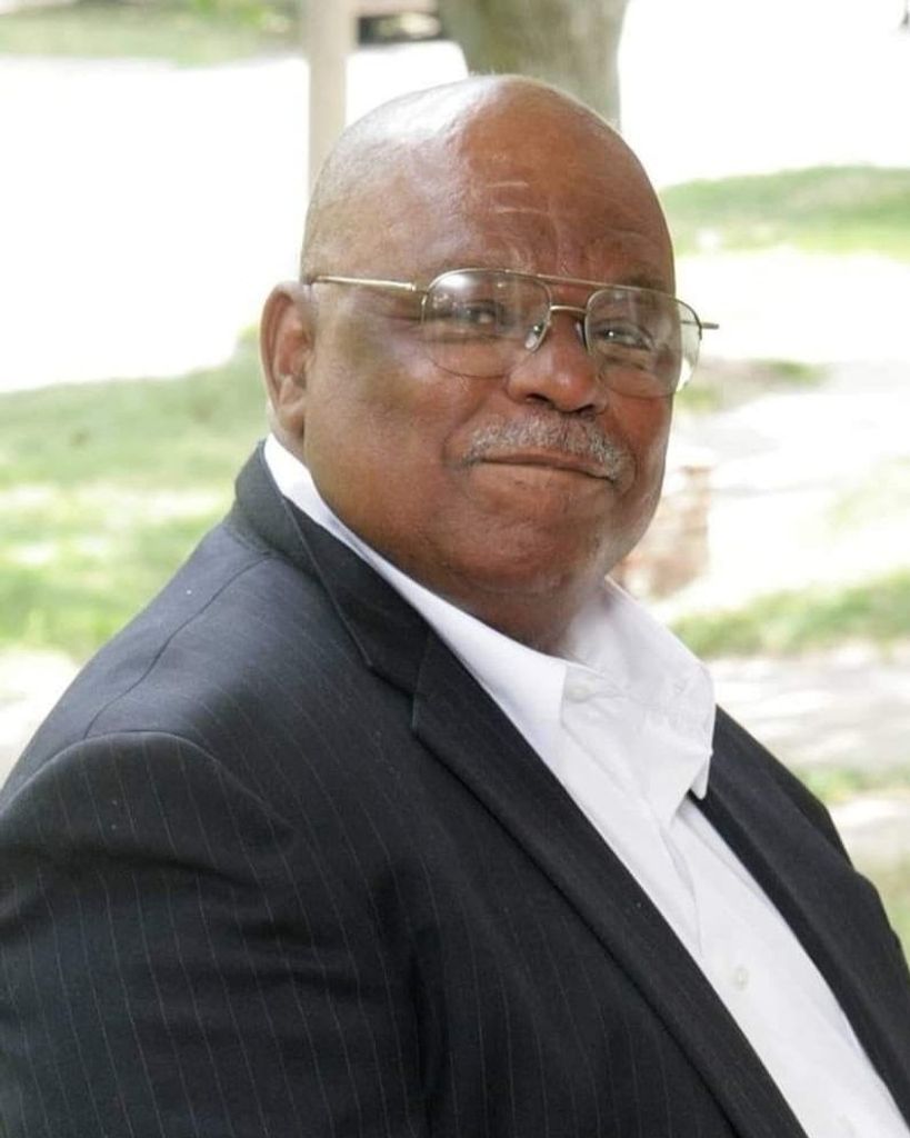 Tyrone Glennon Mischeaux Profile Photo