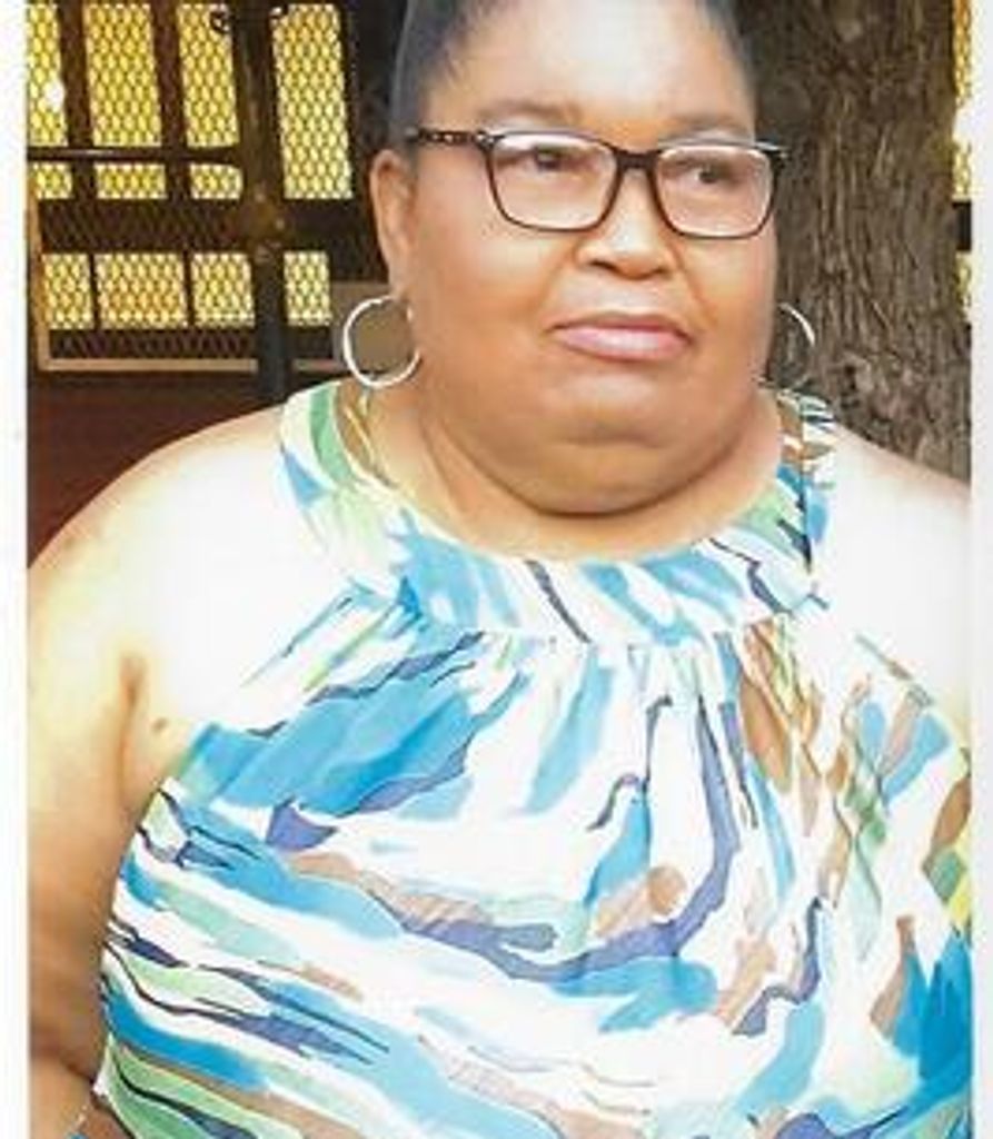 Carol Edwards Profile Photo