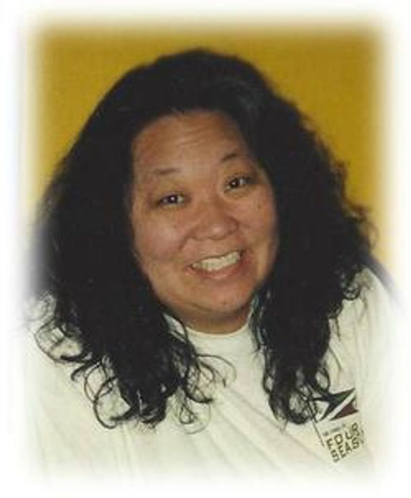 Carolynn Lee Profile Photo