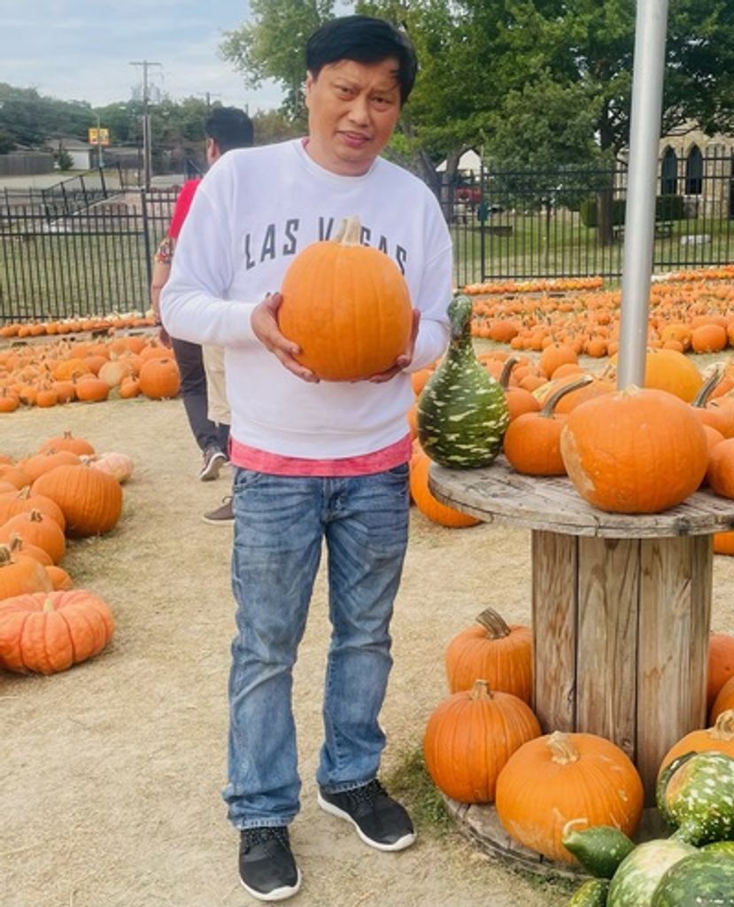 Xuan Hoan Chau Profile Photo