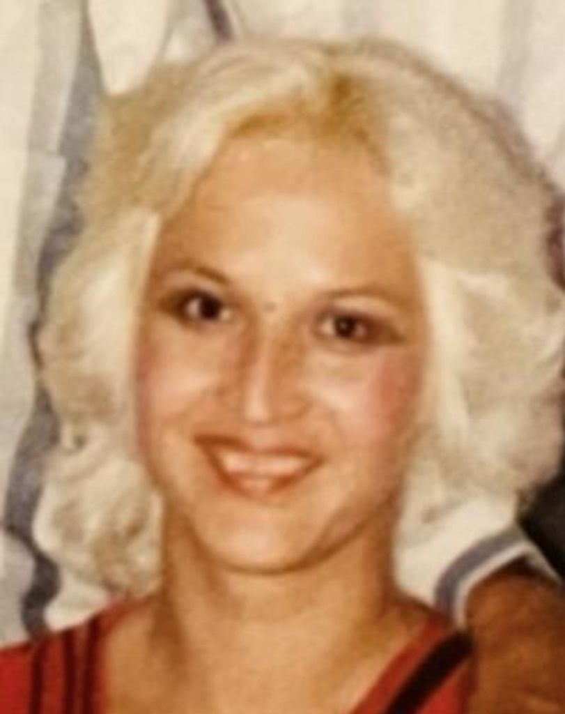 Linda Olga Castillo