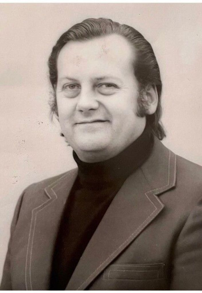 Paul Arthur Bergen Profile Photo